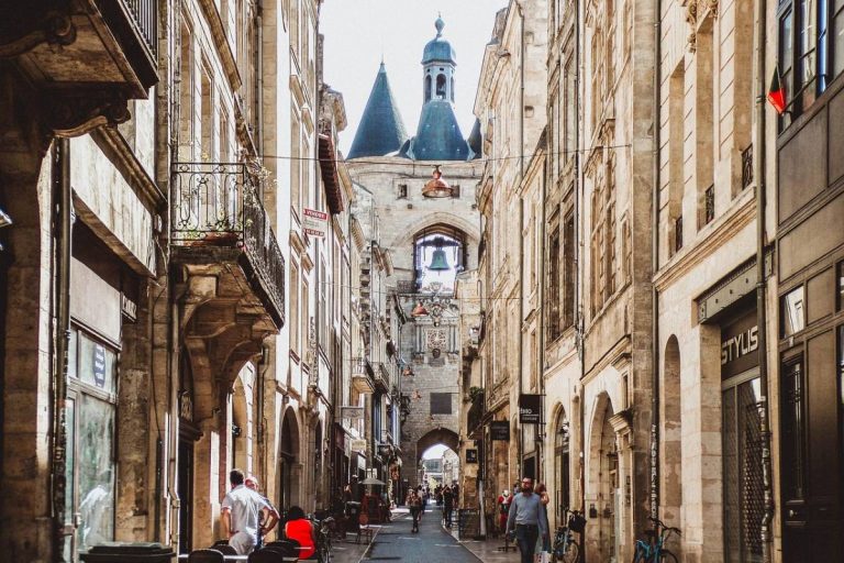 Achat d&rsquo;immeuble ancien à Bordeaux : les démarches pour sécuriser votre projet