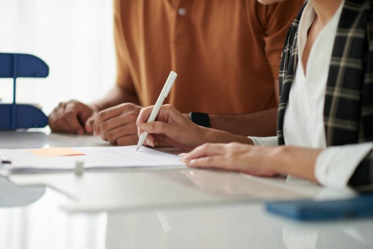 Transmettre un patrimoine sans tensions : stratégies pour préserver l&rsquo;harmonie familiale