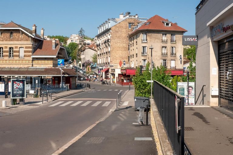 Immobilier à Meudon-la-Forêt : guide des résidences les plus recherchées