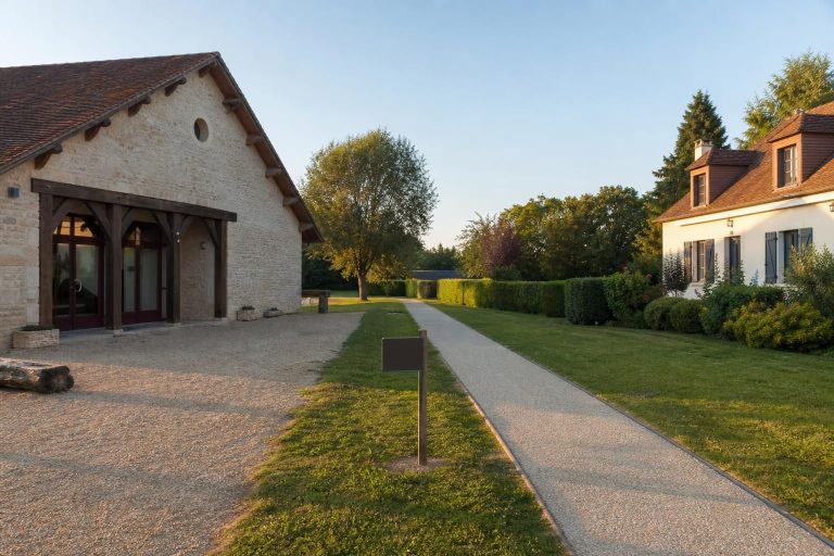 Distance entre une salle des fêtes et une habitation : Les règles